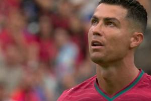 可惜了，C罗禁区内射门打偏，无奈摇头