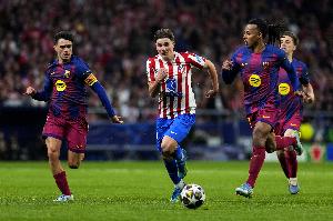 世体：FIFA无法干预阿尔瓦雷斯事件，因为马竞和巴萨属于同一足协