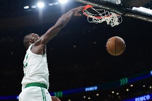 香农·夏普：布朗是球队第七好的球员？他是最强的攻守兼备球员