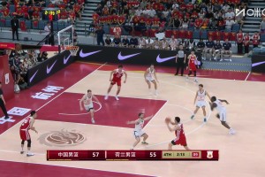 关键进球杨瀚森要到低位！背打转身勾手抛进！
